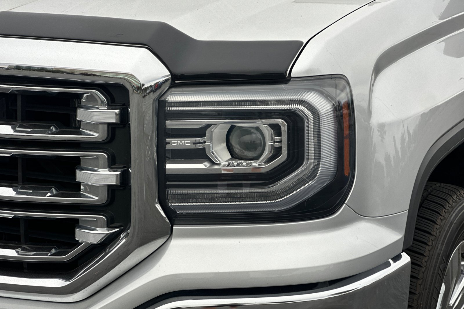 Used 2018 GMC Sierra 1500 SLT AWD/4WD image 49