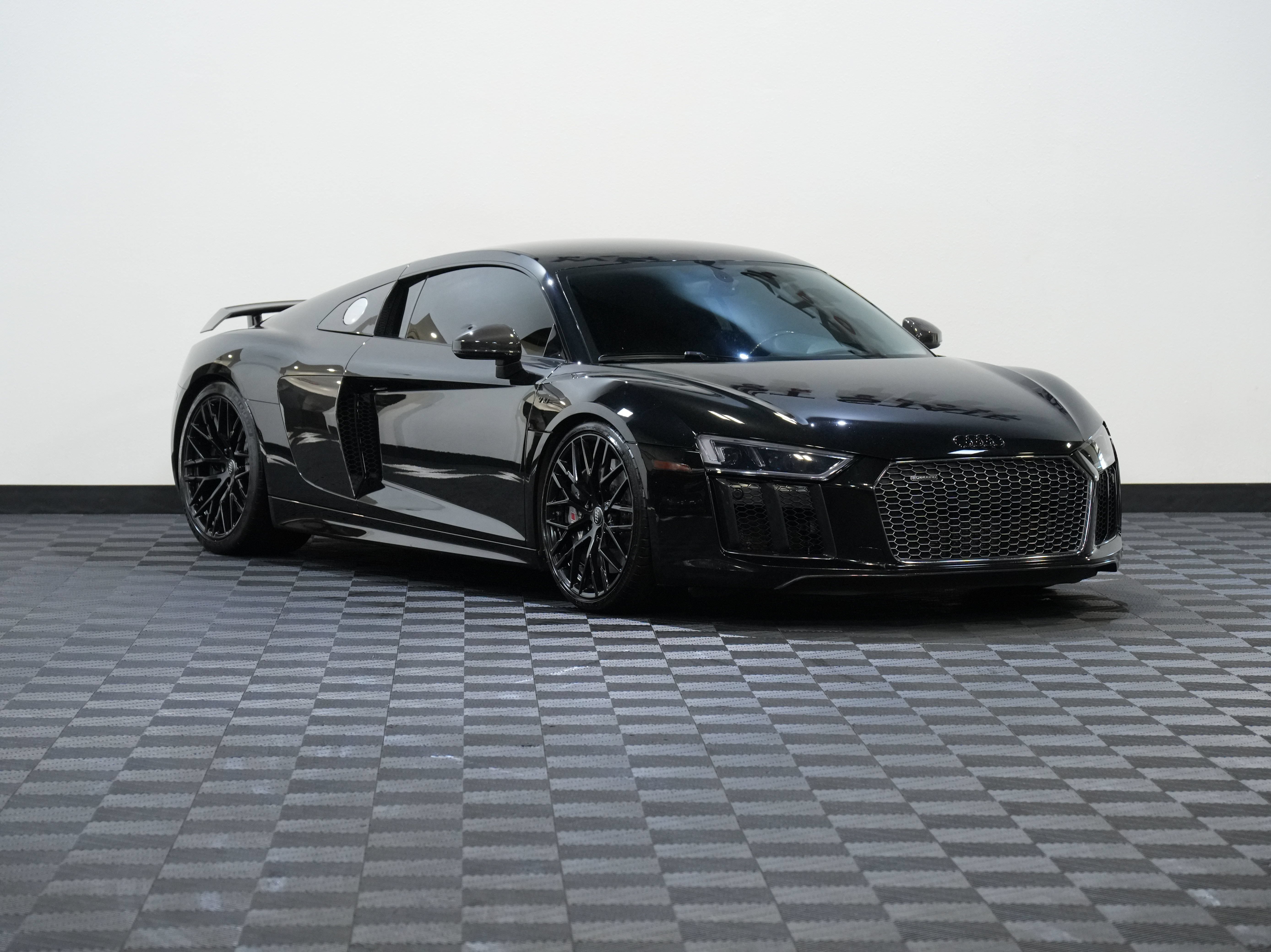 Used 2017 Audi R8 V10 plus AWD/4WD image 5