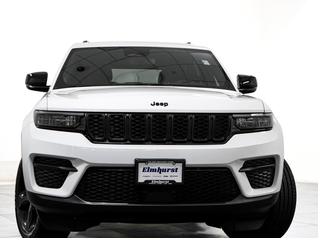 Certified 2024 Jeep Grand Cherokee Altitude AWD/4WD image 3
