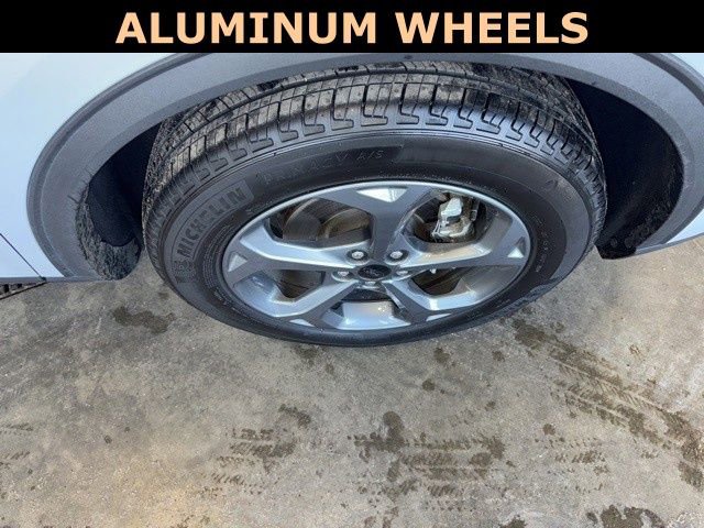 Used 2025 Ford Escape ST-Line w/ Cold Weather Package image 10