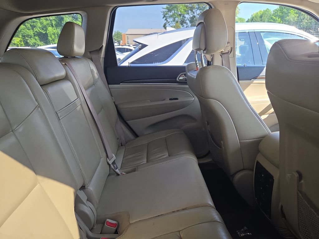 Used 2017 Jeep Grand Cherokee Limited AWD/4WD image 11