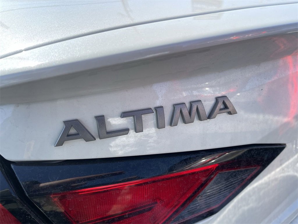 Used 2025 Nissan Altima 2.5 SV w/ SV Special Edition Package image 7