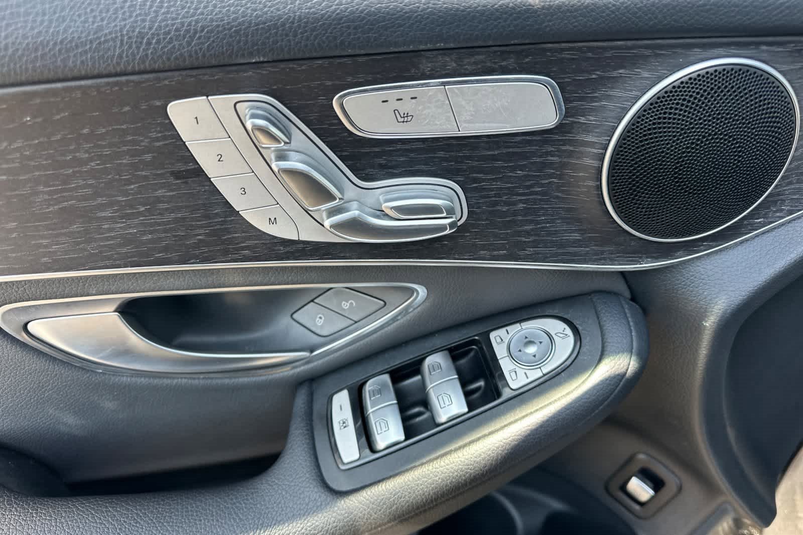 Used 2022 Mercedes-Benz GLC 300 image 13