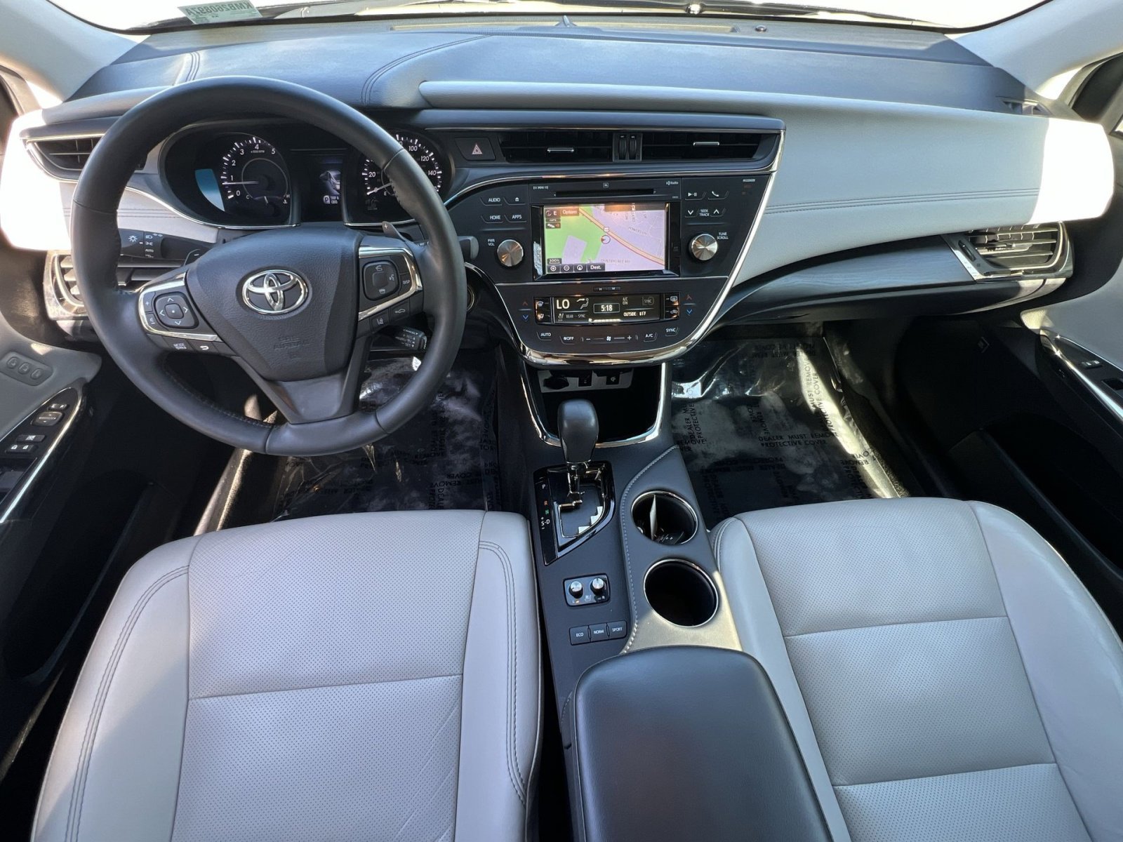 Used 2017 Toyota Avalon Limited FWD image 27