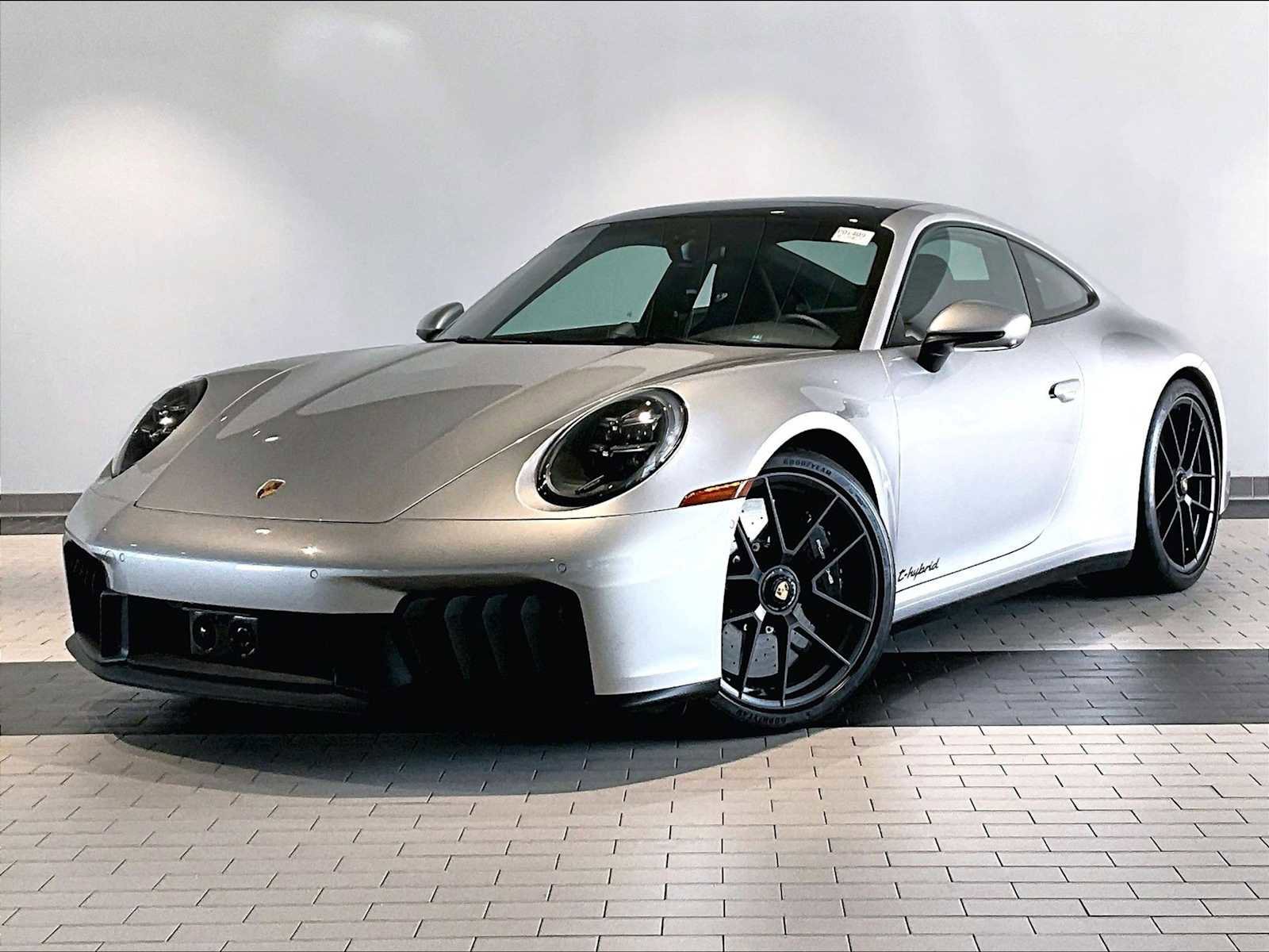 Used 2025 Porsche 911 Carrera 4 GTS image 1