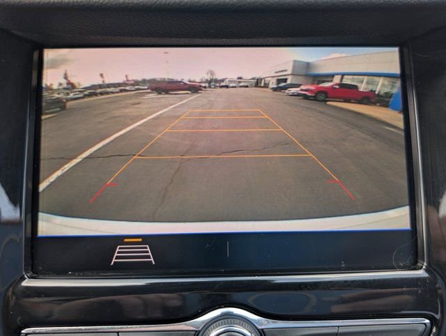 Used 2022 Chevrolet Trax LT w/ LT Convenience Package image 23