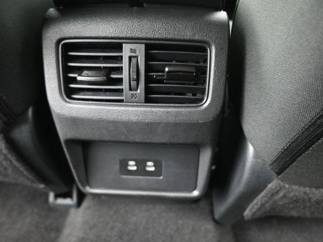 Used 2025 Nissan Rogue SV AWD/4WD image 29