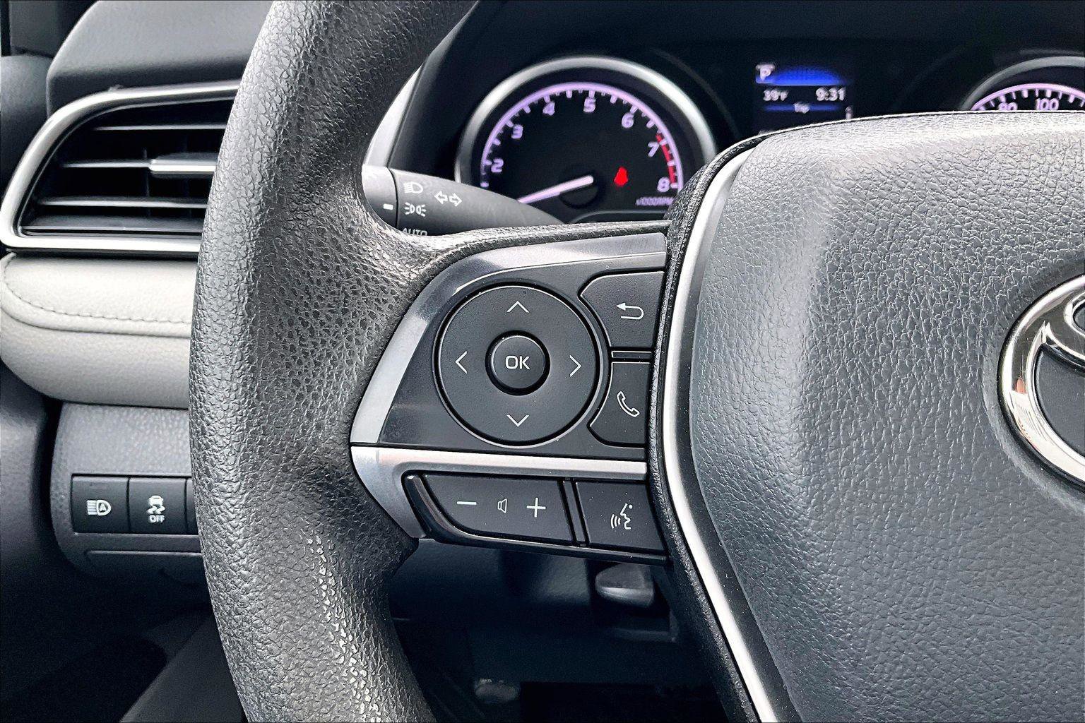 Used 2023 Toyota Camry LE image 19