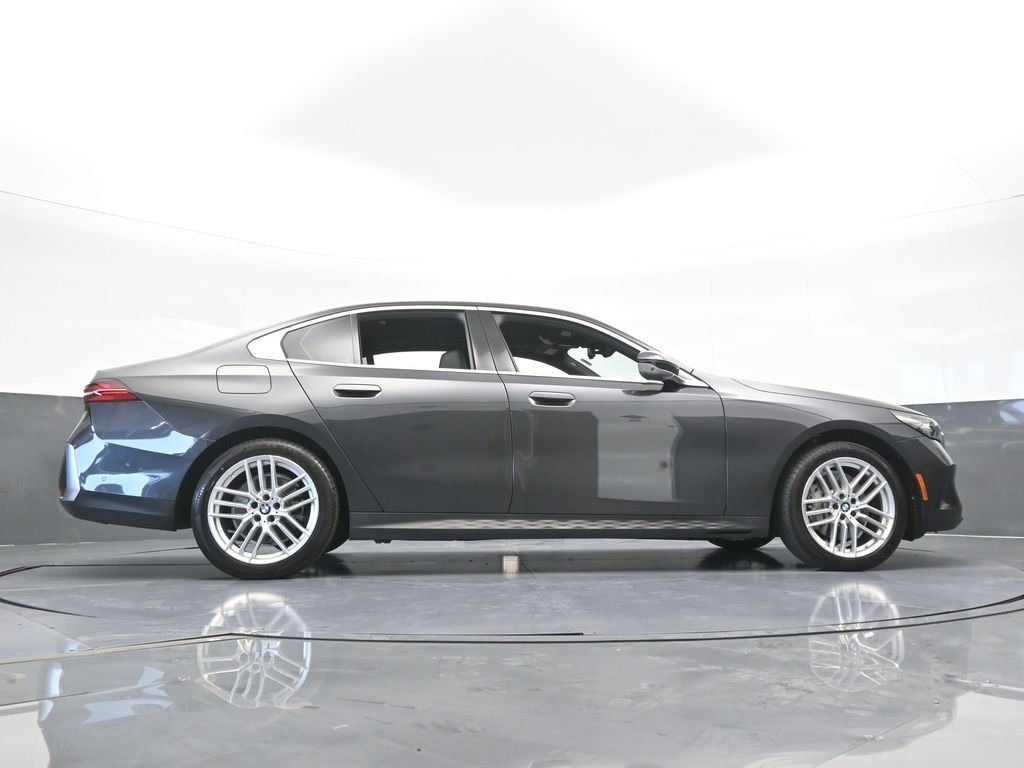 Used 2024 BMW 530i RWD image 71