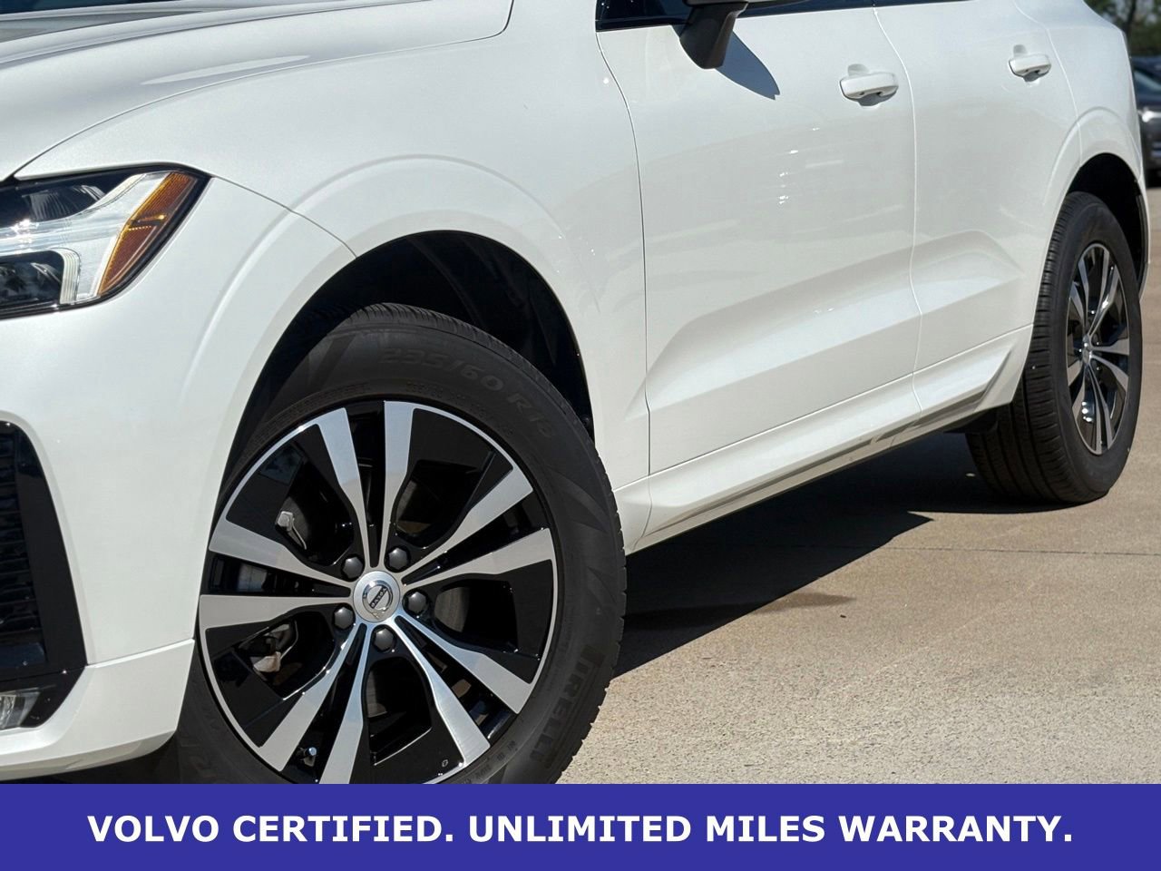 Certified 2025 Volvo XC60 B5 Core AWD/4WD image 12