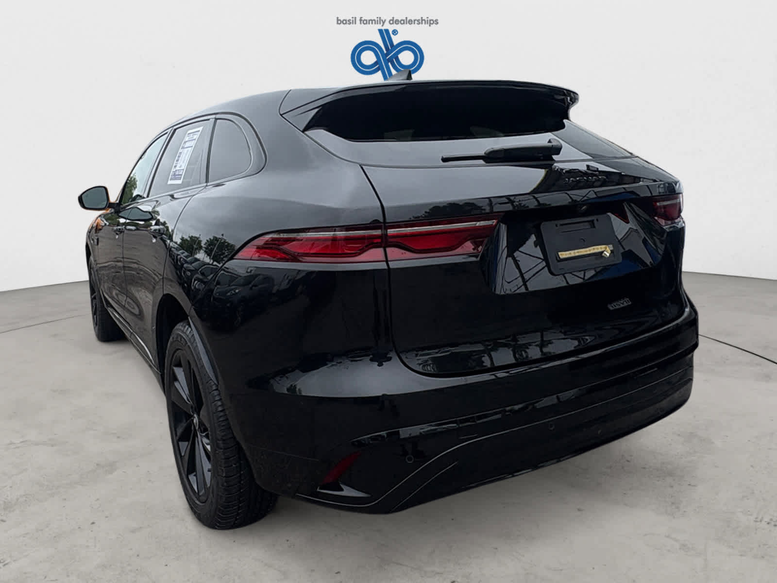 Used 2024 Jaguar F-PACE R-Dynamic S AWD/4WD image 4
