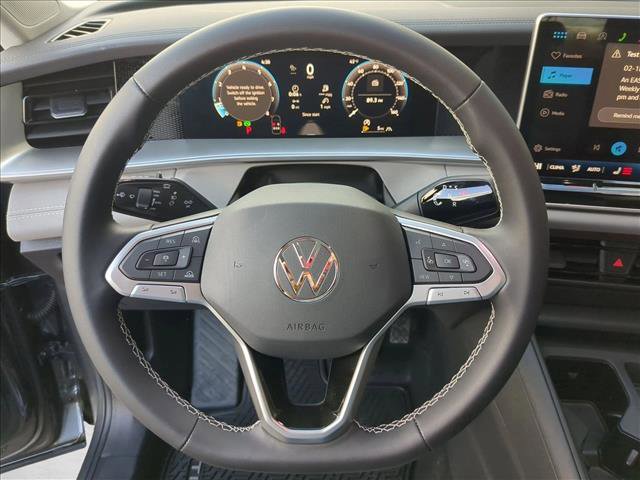 New 2026 Volkswagen Tiguan SE image 12