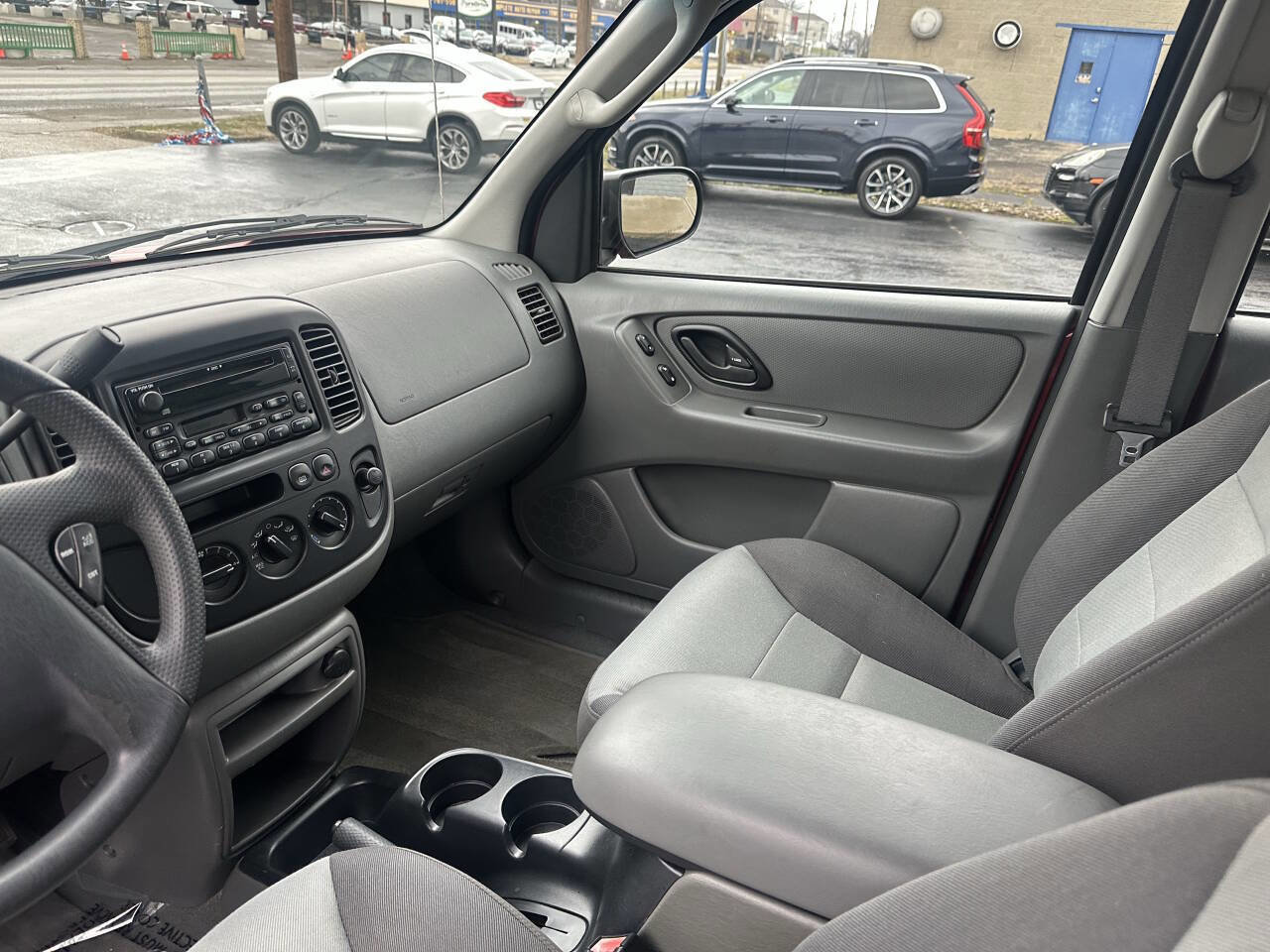 Used 2003 Ford Escape XLS image 40