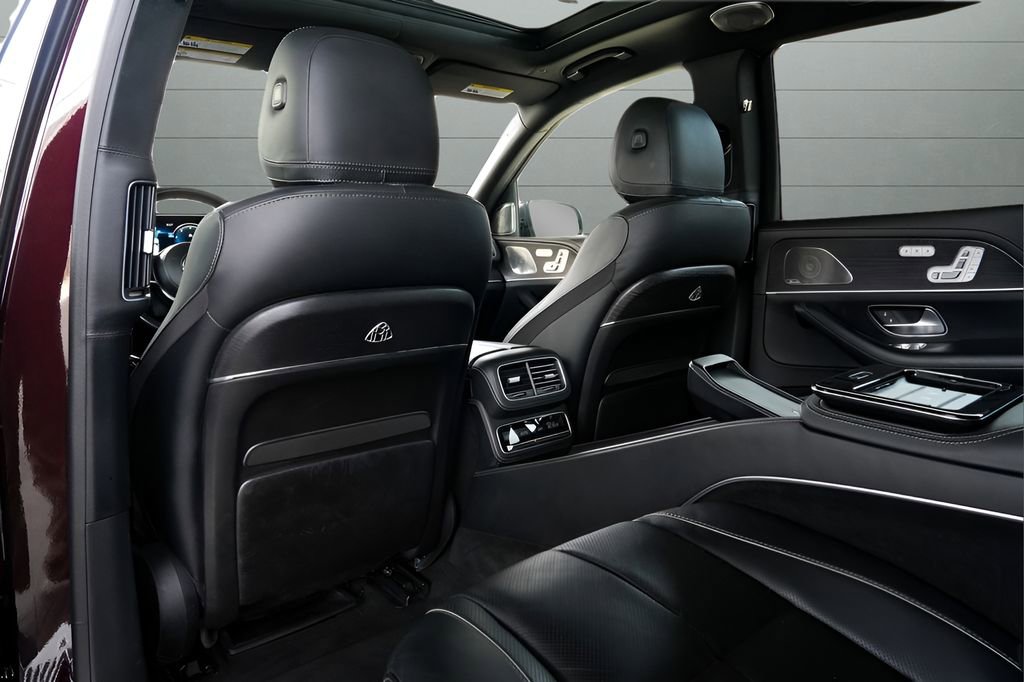 Used 2023 Mercedes-Benz Maybach GLS 600 4MATIC image 65