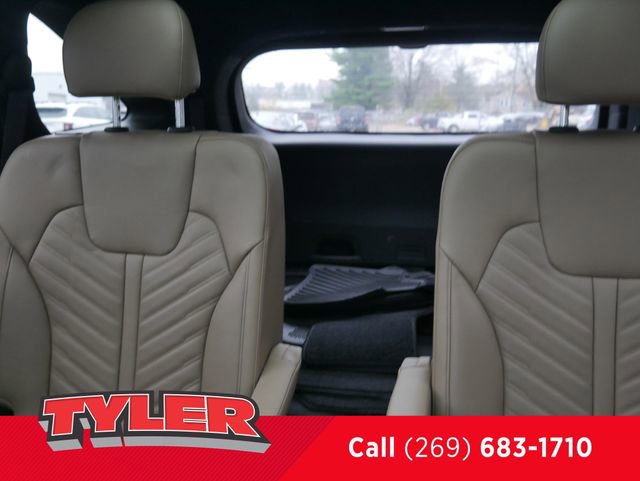Used 2025 Kia Sorento SX Prestige w/ Olive Brown Leather Package AWD/4WD image 41