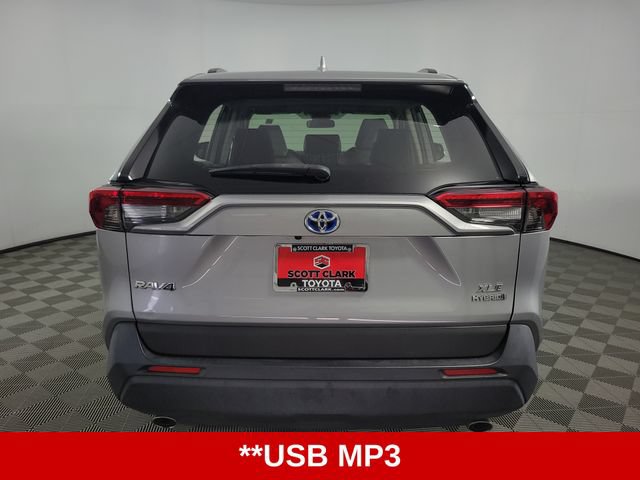 Used 2022 Toyota RAV4 XLE Premium AWD/4WD image 7