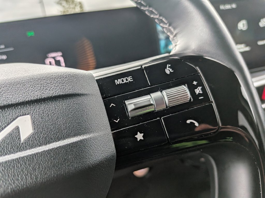 Used 2026 Kia Sorento S FWD image 25
