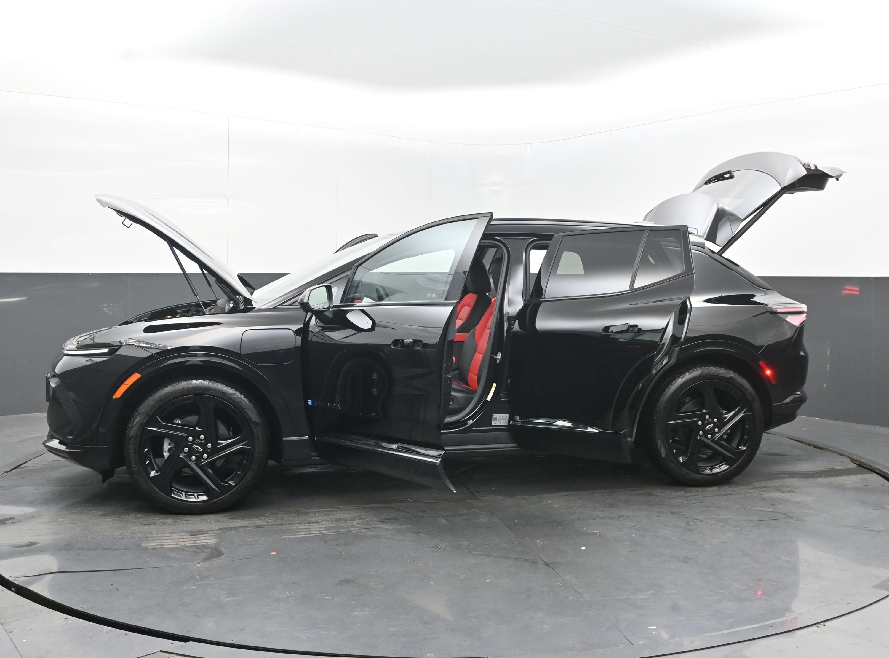 New 2025 Chevrolet Equinox EV RS w/ Convenience Package II image 39