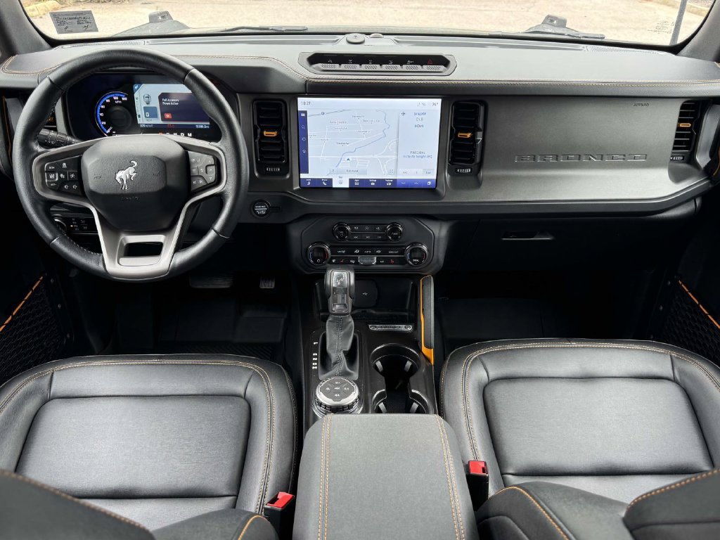 Certified 2024 Ford Bronco Badlands AWD/4WD image 2