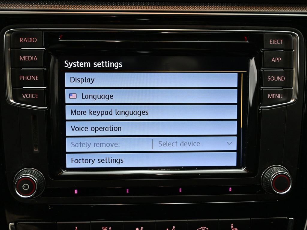 Used 2018 Volkswagen Passat 2.0T S image 23