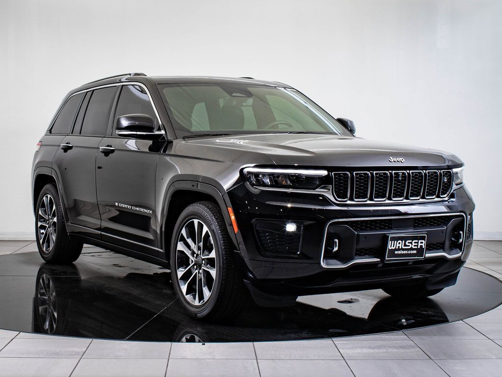 Used 2023 Jeep Grand Cherokee Overland w/ Adv Protech Group III image 5