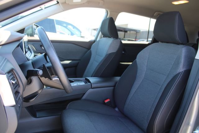 Used 2023 Nissan Rogue SV FWD image 30