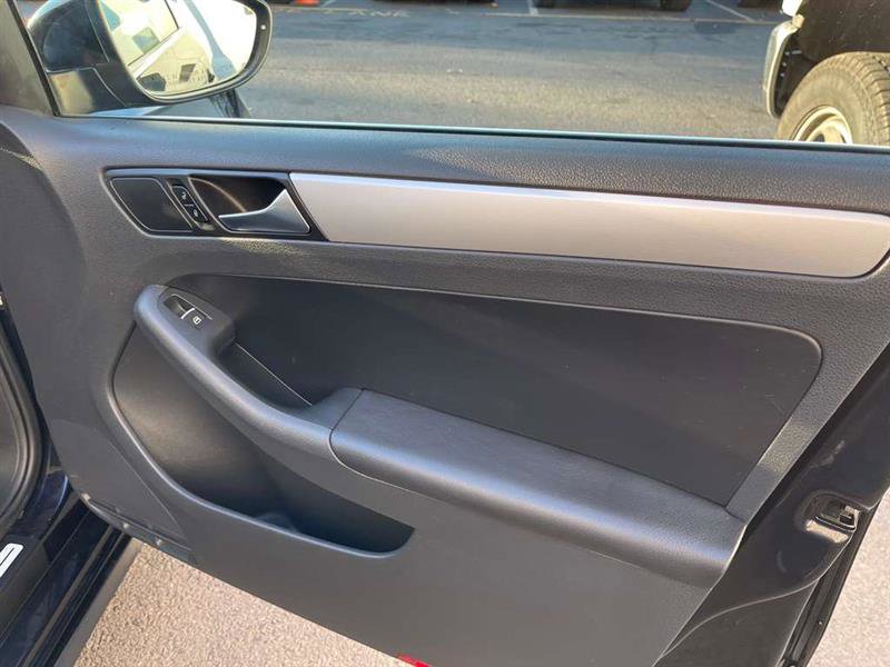 Used 2012 Volkswagen Jetta GLI Autobahn image 62