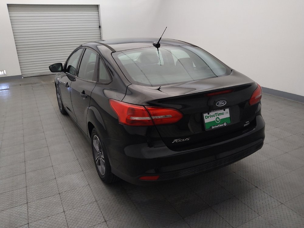 Used 2018 Ford Focus SE w/ SE Appearance Package FWD image 6