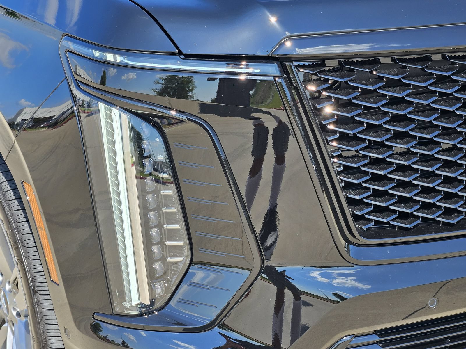New 2026 Cadillac Escalade Sport w/ Touring Package AWD/4WD image 9