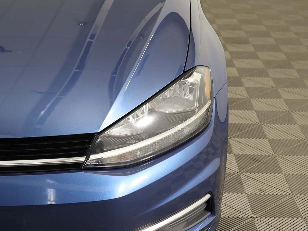 Used 2019 Volkswagen Golf S image 11