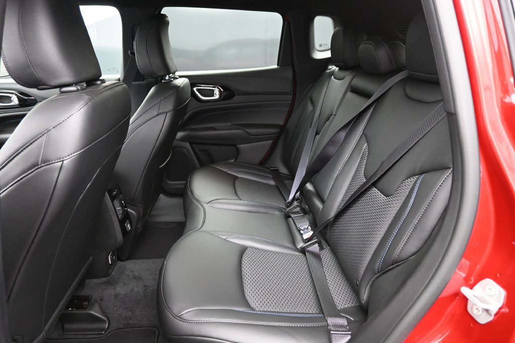 New 2026 Jeep Compass Latitude AWD/4WD image 20