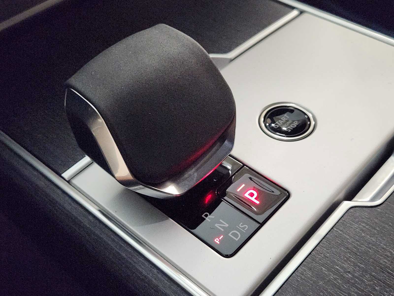 New 2026 Land Rover Range Rover SE AWD/4WD image 18