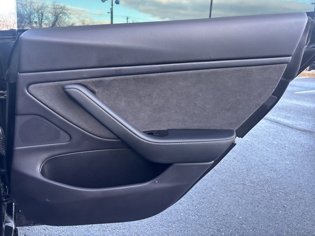 Used 2019 Tesla Model 3 Standard Range Plus image 13