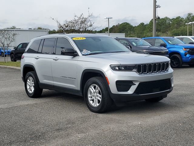 Used 2023 Jeep Grand Cherokee Laredo