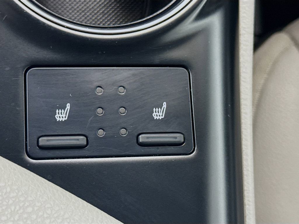 Certified 2020 Toyota Camry XSE FWD image 21