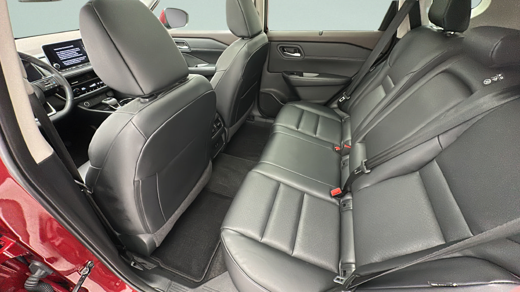 Used 2023 Nissan Rogue SV w/ SV Premium B Package AWD/4WD image 9