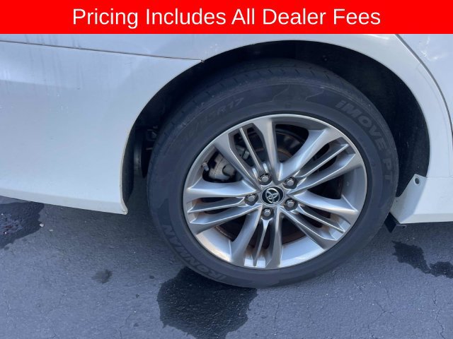 Used 2015 Toyota Camry SE FWD image 11