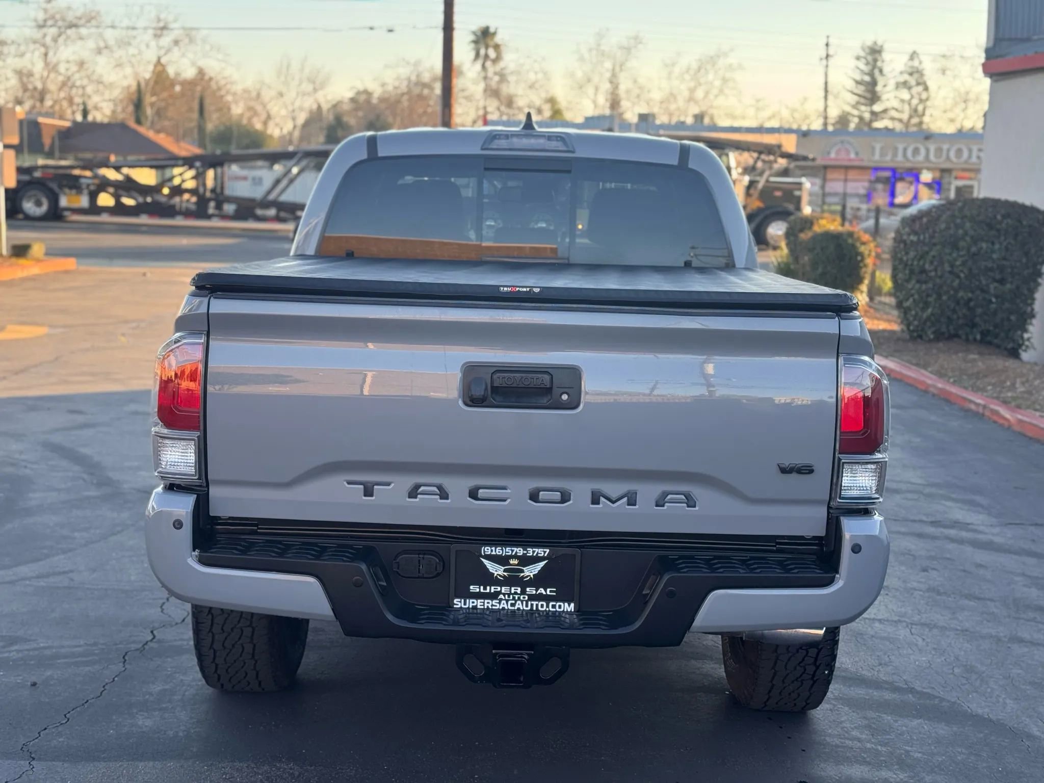 Used 2020 Toyota Tacoma TRD Off-Road image 5