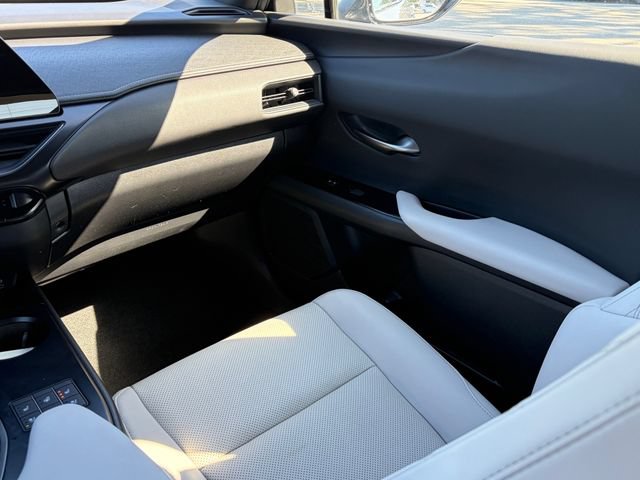 Used 2023 Lexus UX 250h F Sport w/ Accessory Package (Z1) AWD/4WD image 17