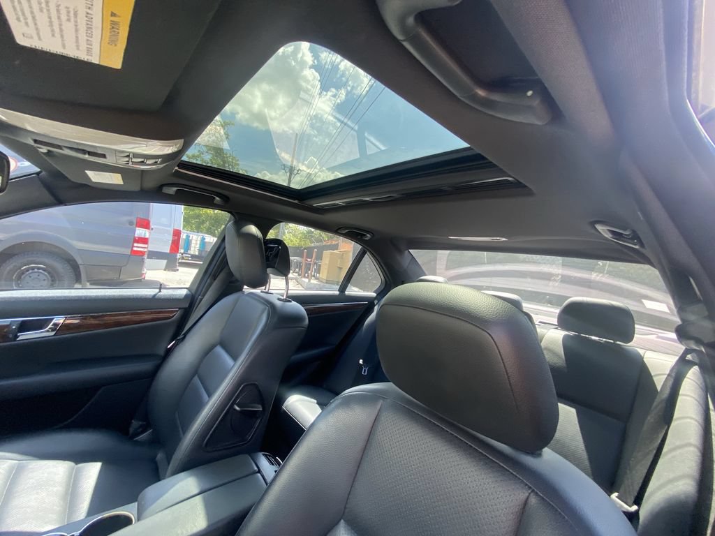 Used 2010 Mercedes-Benz C 300 Sedan image 13