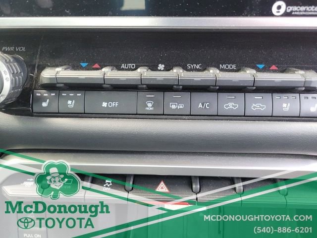 Used 2022 Toyota Tundra Platinum image 27