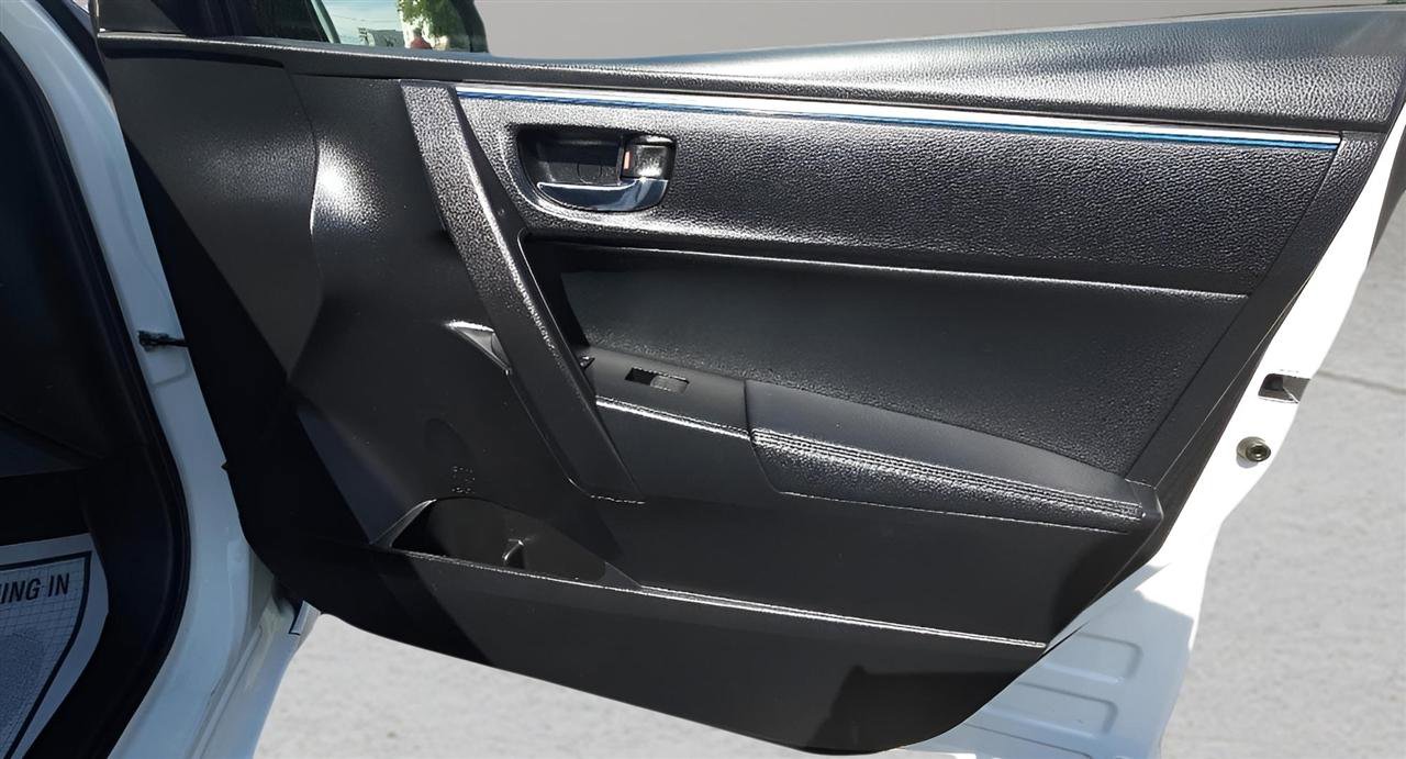 Used 2015 Toyota Corolla S FWD image 26