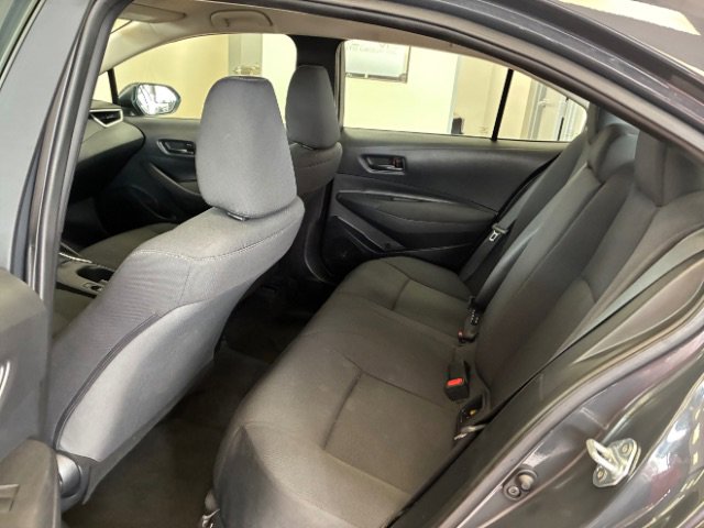 Used 2025 Toyota Corolla LE image 24