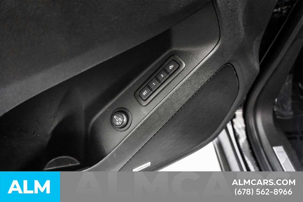 Used 2023 Chevrolet Equinox Premier FWD image 49