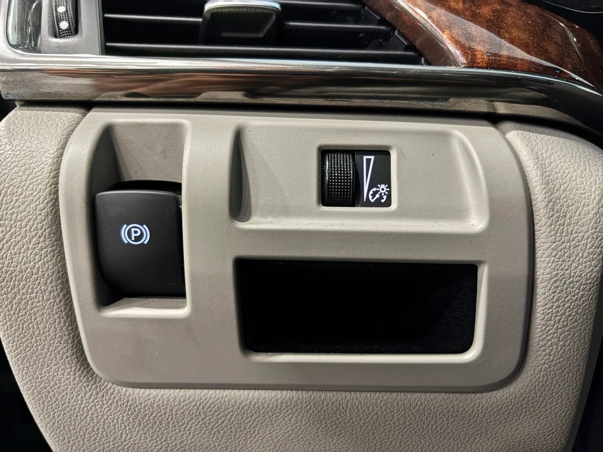 Used 2015 Cadillac CTS Luxury AWD/4WD image 32