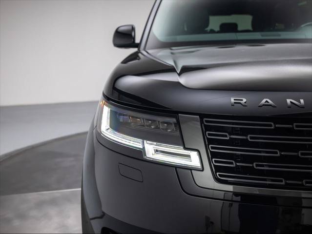 New 2026 Land Rover Range Rover Long Wheelbase SE AWD/4WD image 10