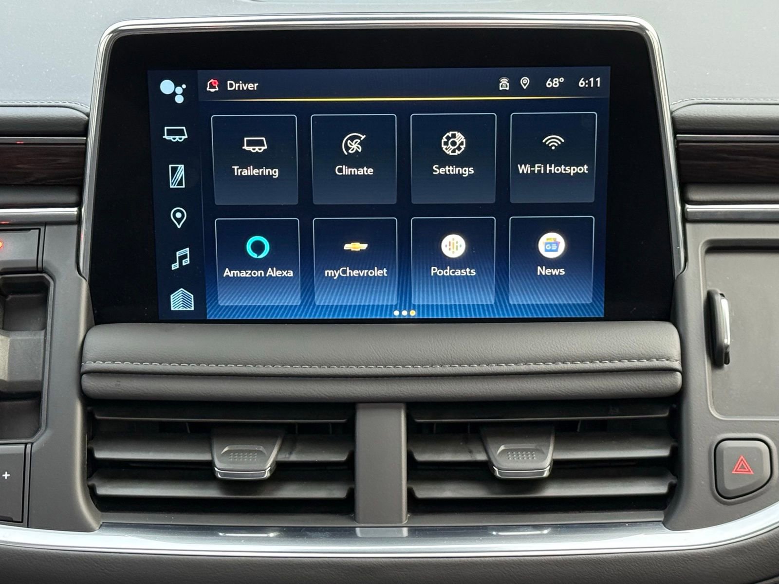 Used 2024 Chevrolet Tahoe Z71 w/ Luxury Package AWD/4WD image 25