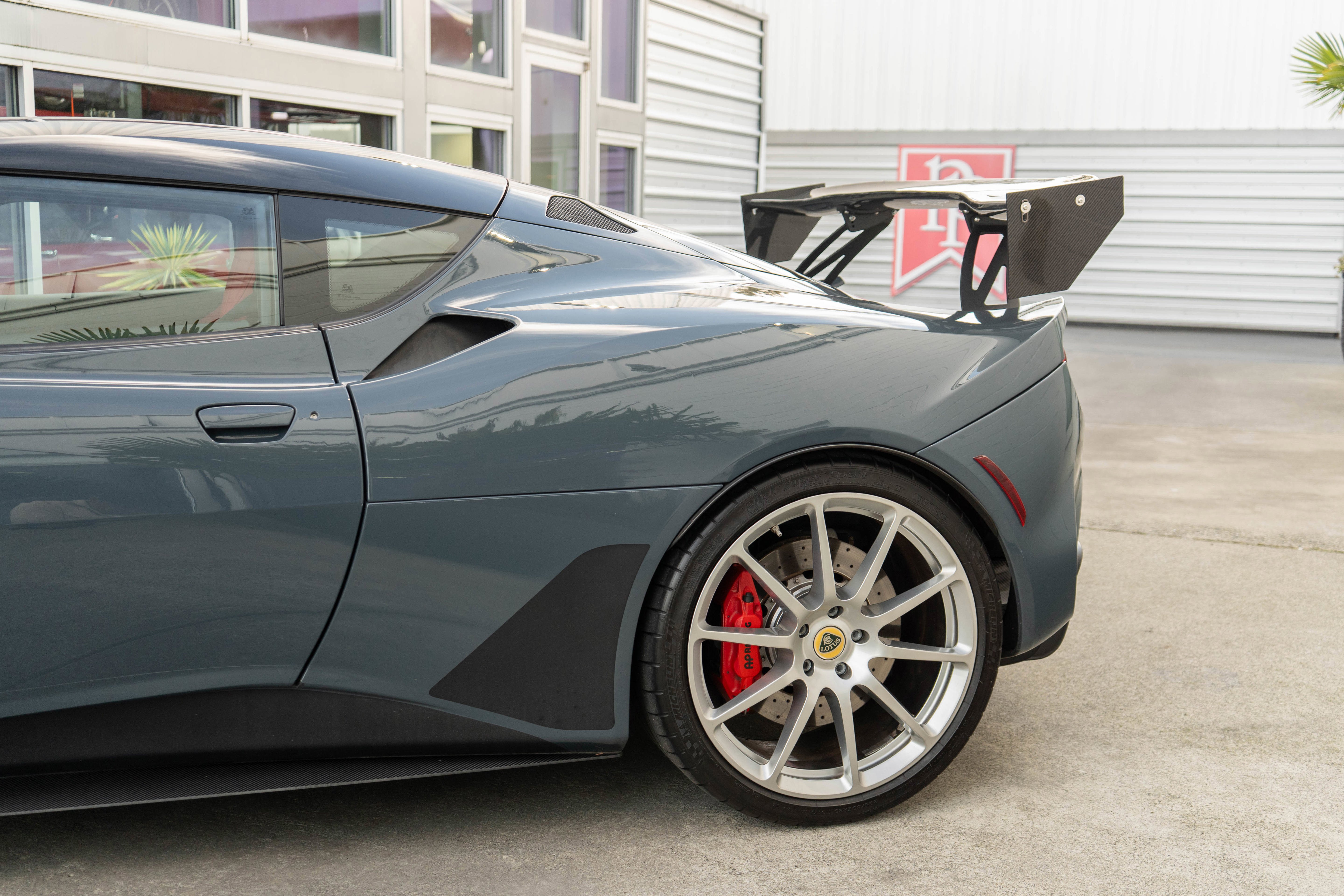 Used 2020 Lotus Evora image 5
