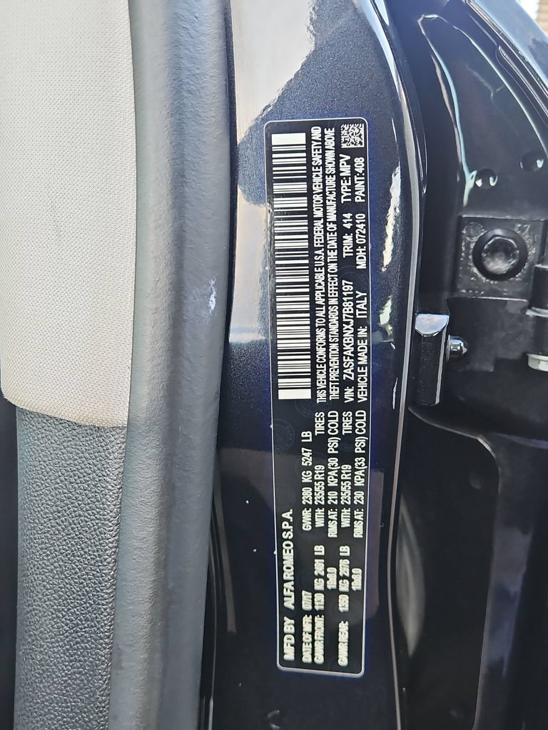 Used 2018 Alfa Romeo Stelvio Ti AWD/4WD image 29