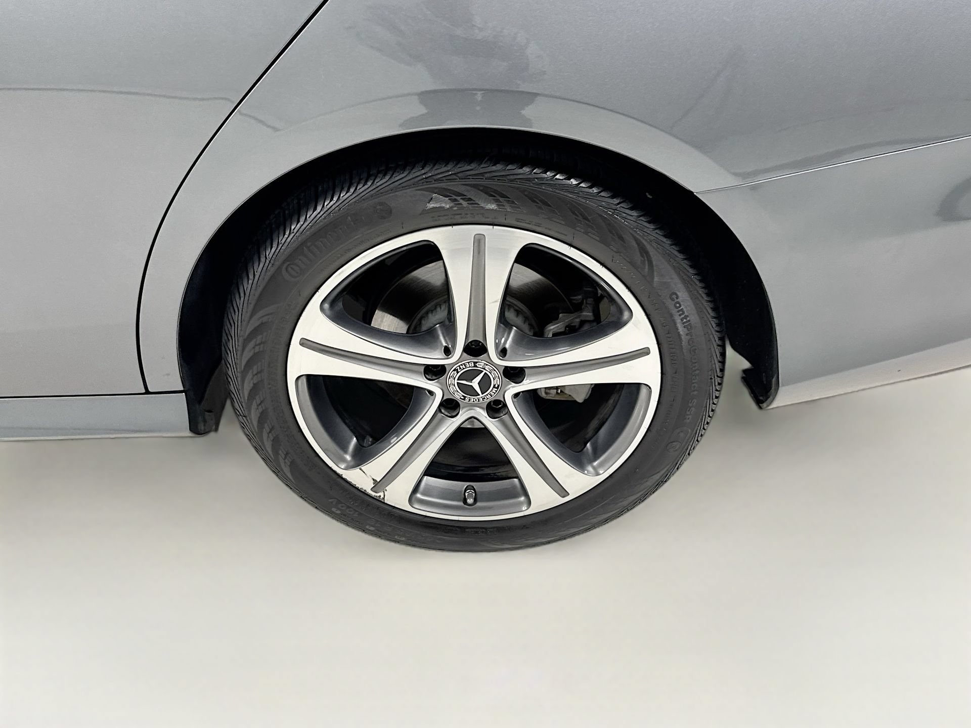 Used 2019 Mercedes-Benz E 300 image 34
